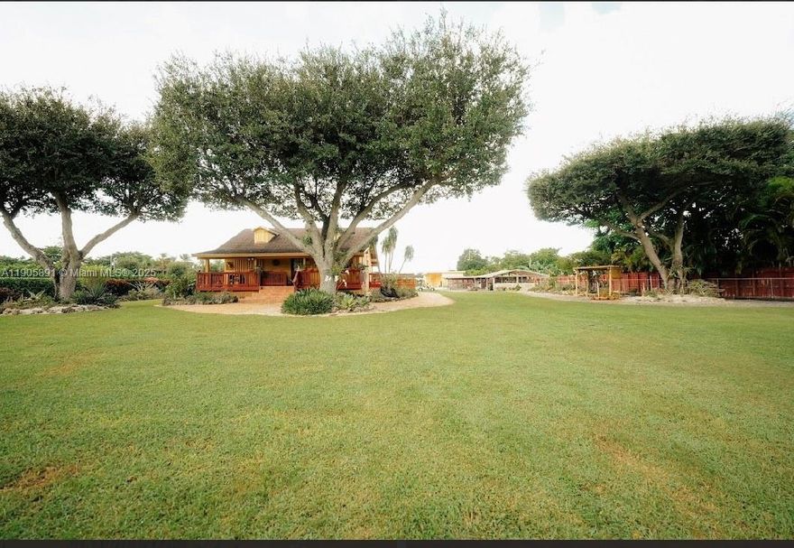 Unique Farm House watched by towering oaks ,Inside the Rustic and refined  collide  in a garden dream with rare specimens .fruit trees  and Professional stables .The space is filled with vigorous plants and flowers. It's a peaceful sanctuary for any gardener and an opportunity for a home business .
This picturesque country estate offers a life of tranquility and purpose .This property is a rare find ,perfectly balancing a serene rural lifestyle with modern amenities and unique entrepreneurial opportunities