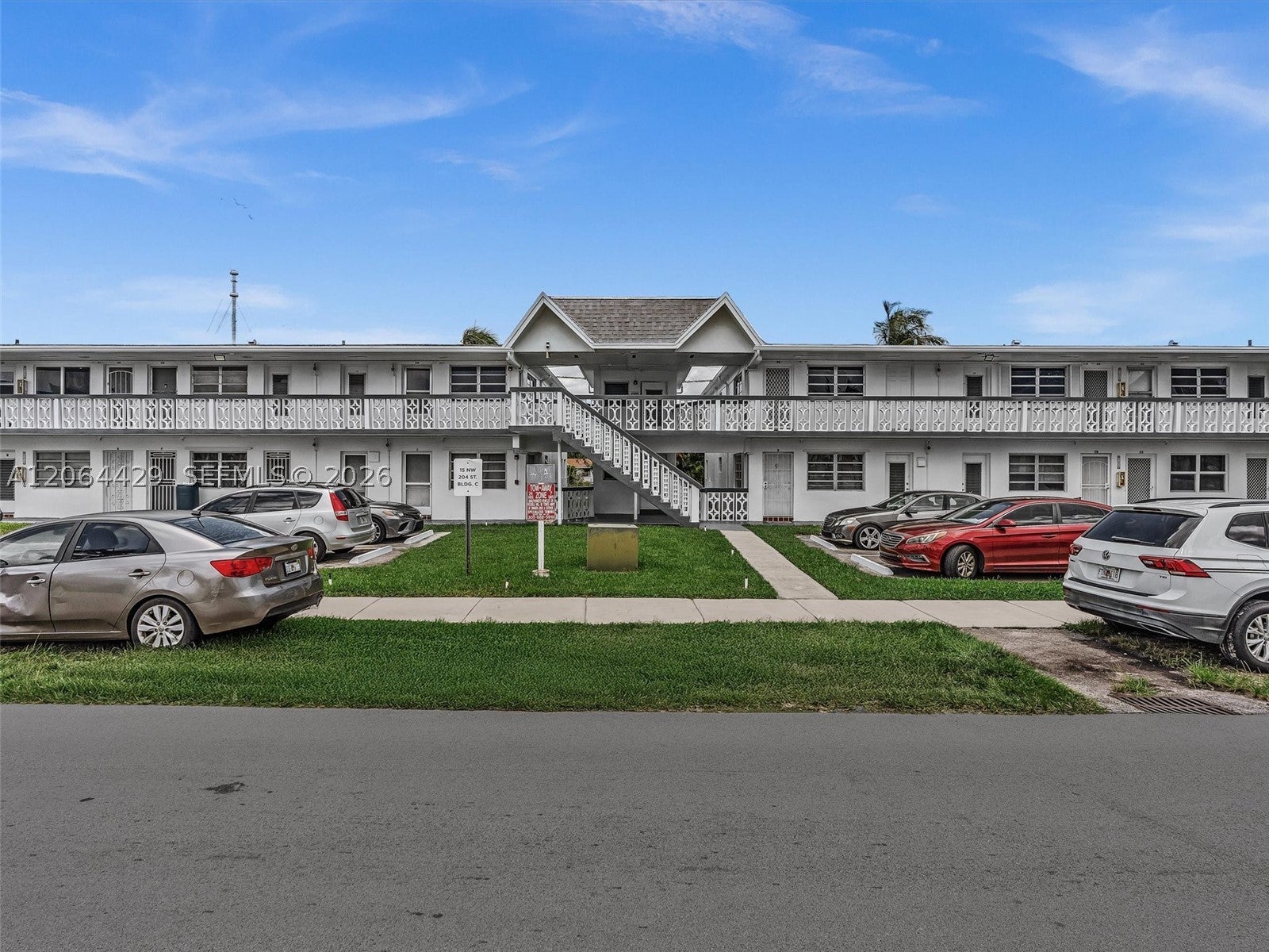 15 NW 204th St 30, Miami Gardens FL 33169