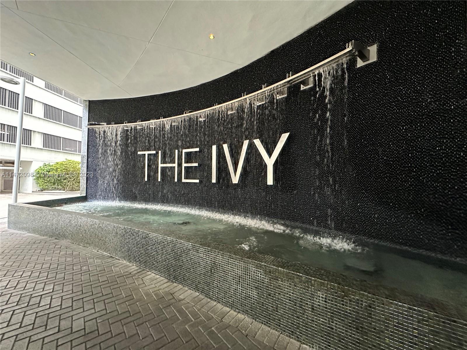 CENTRALLY LOCATED BUILDING BETWEEN BRICKELL AND MIAMI DOWNTOWN @ THE IVY TOWER -RIVERFRONT COMMUNITY-,,, VERY CLOSE TO CITY BRICKELL CENTER,,, 1BED/1BATH + BALCONY,,,24X24 .STEEL APPLIANCES,,, SKYLINE VIEWS OVER THE MAGIC CITY,,, 1 ASSIGNED PARKING SPACE,,, POOL, GYM, VALET AND MUCH MORE,,,(BROKER/AGENTS PLEASE READ BROKERS REMARKS BEFORE CONTACTING AGENT TO SCHEDULE),,,VACANT AND READY TO MOVE-IN.