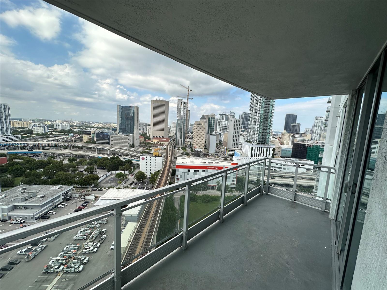 IVY CONDO - Residential Lease
