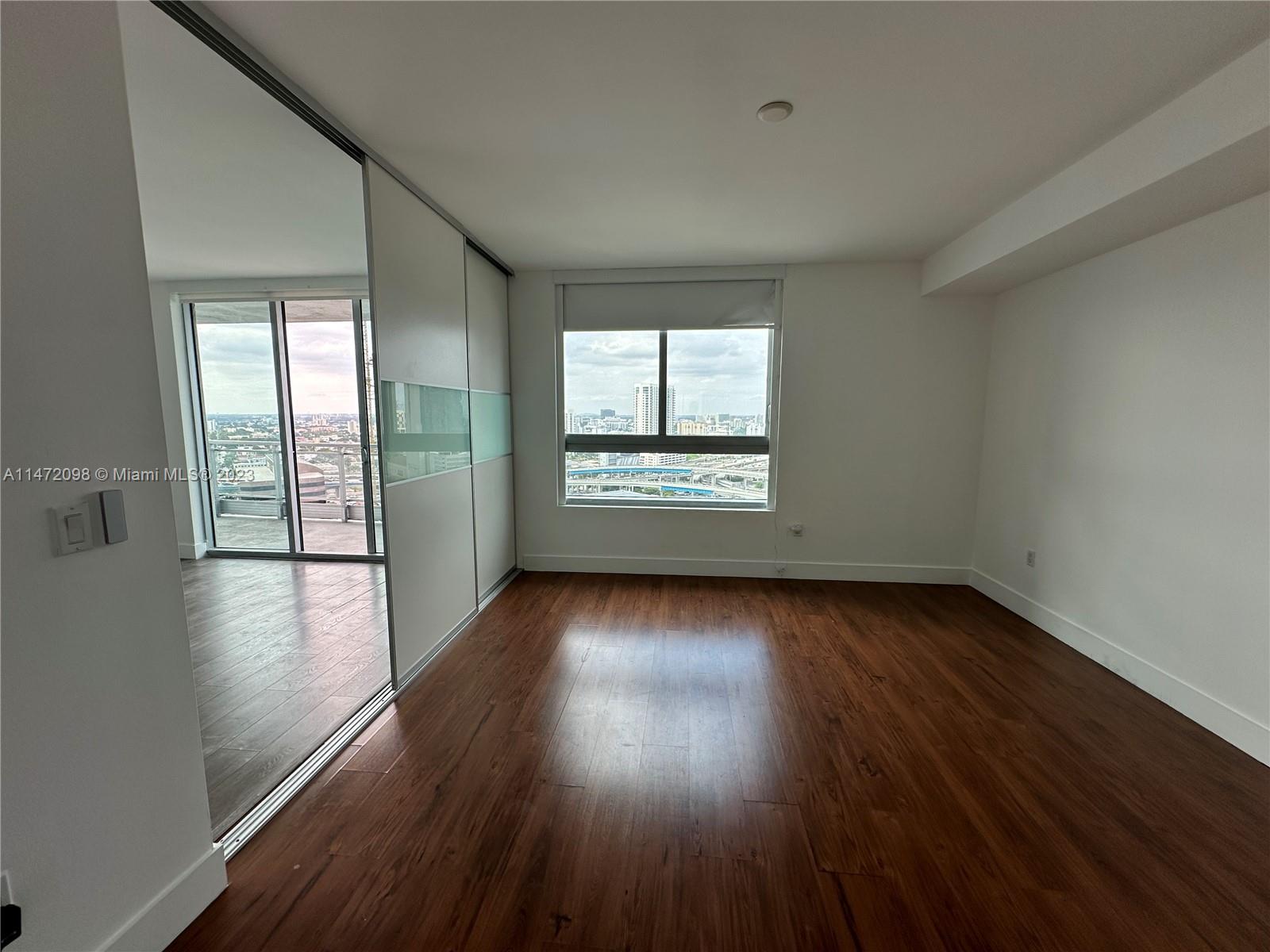 IVY CONDO - Residential Lease
