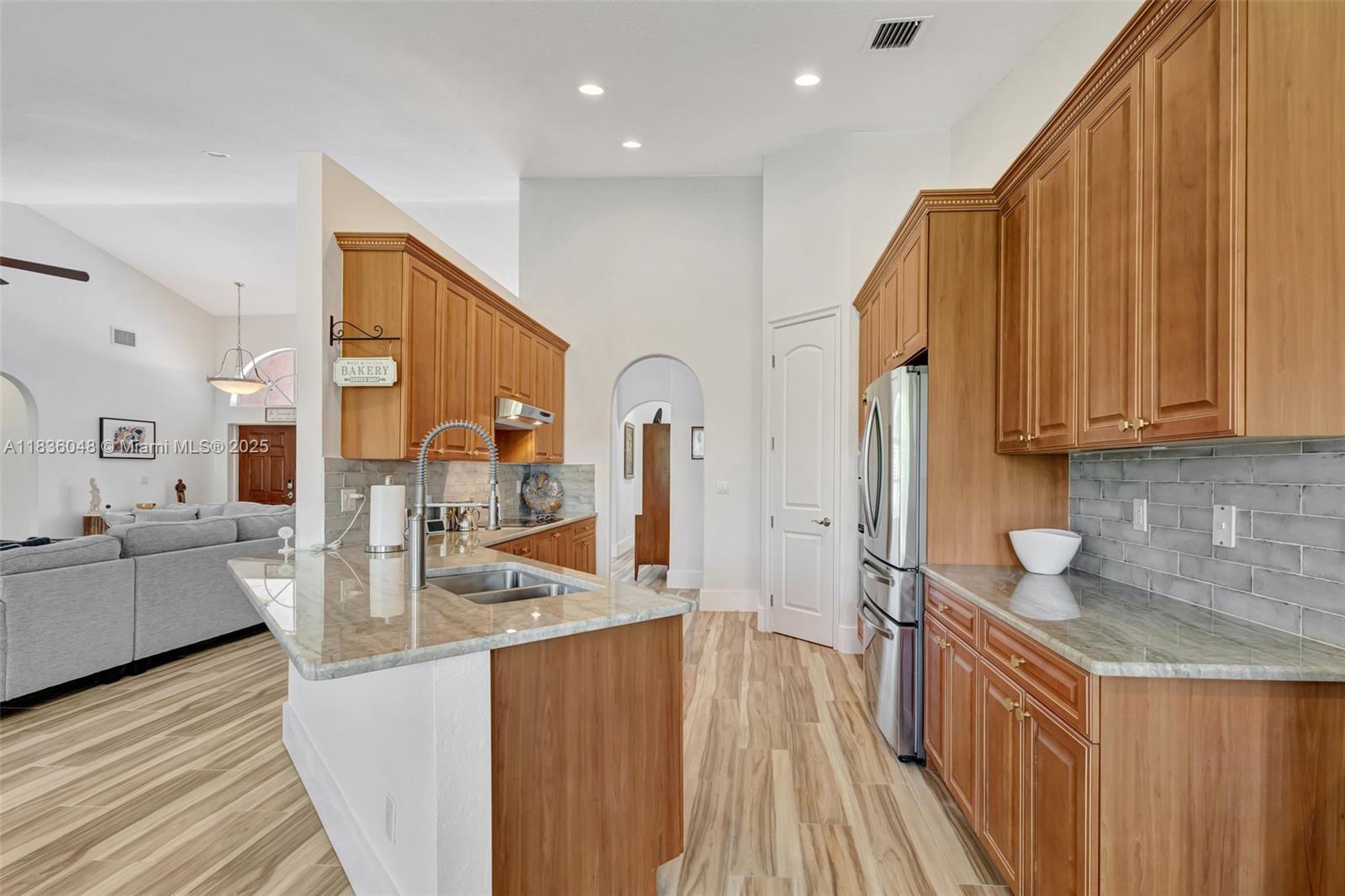 9532 Shadow Ln, Fort Pierce, FL, 34951/$535,000 1 9532 Shadow Ln