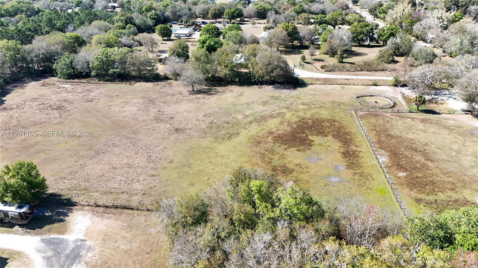 WHISPERING PINES - Land