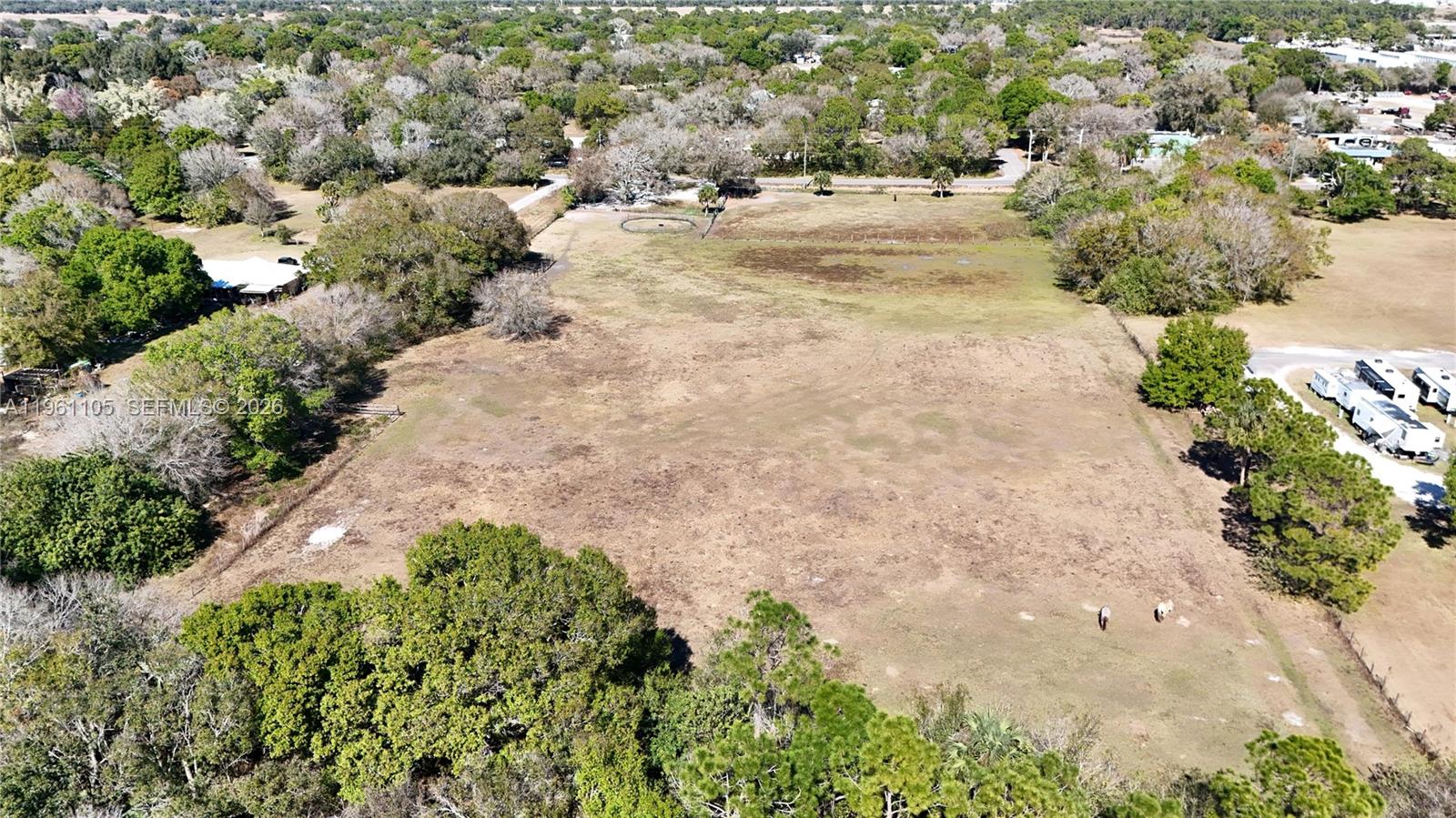 WHISPERING PINES - Land