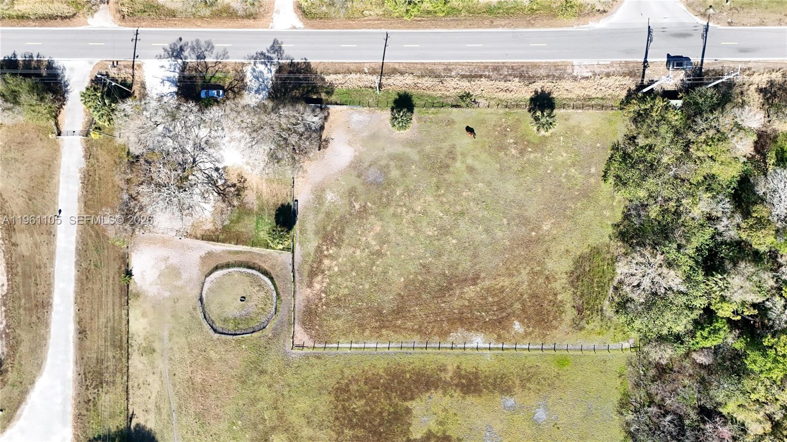 WHISPERING PINES - Land