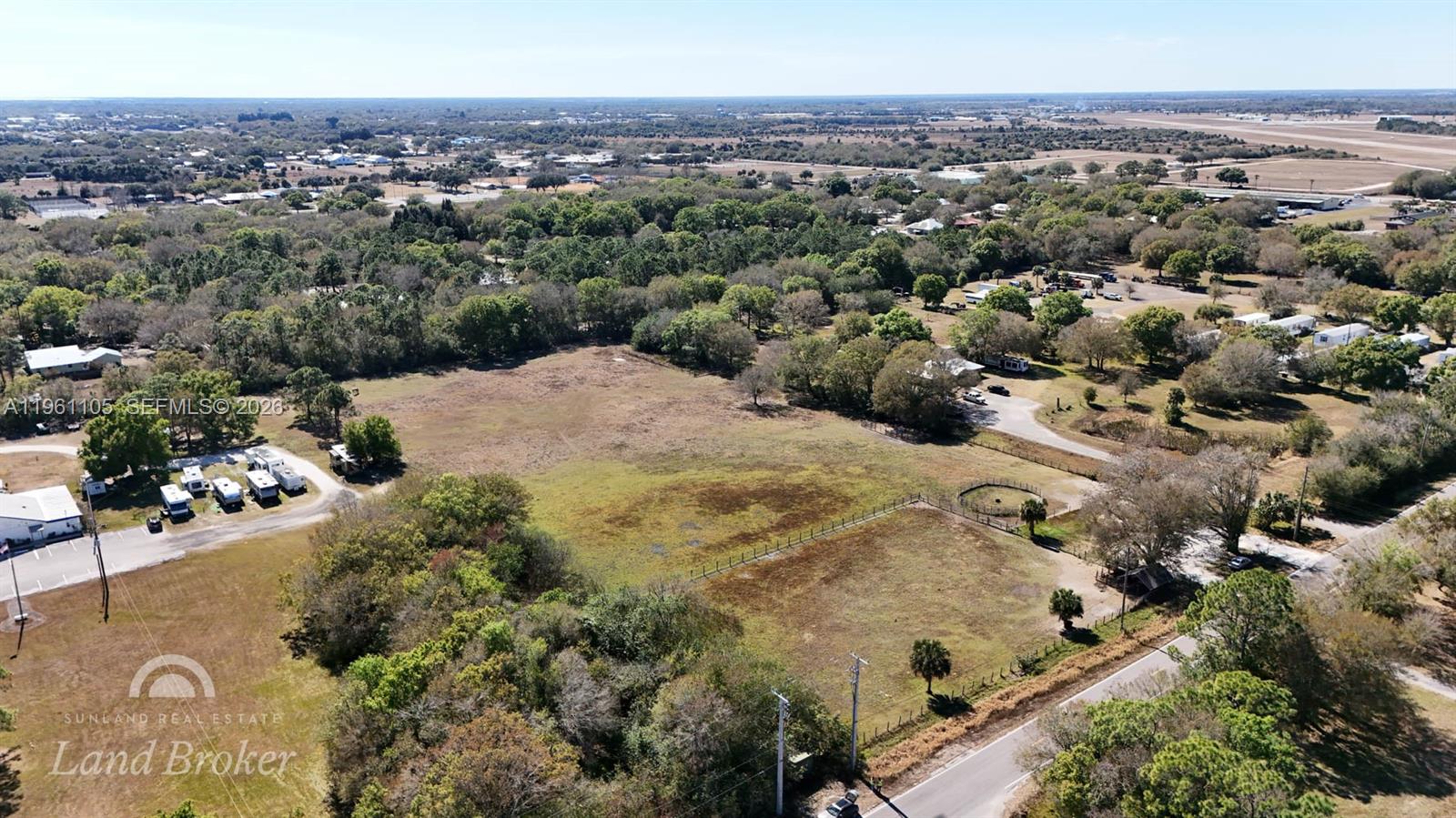 WHISPERING PINES - Land