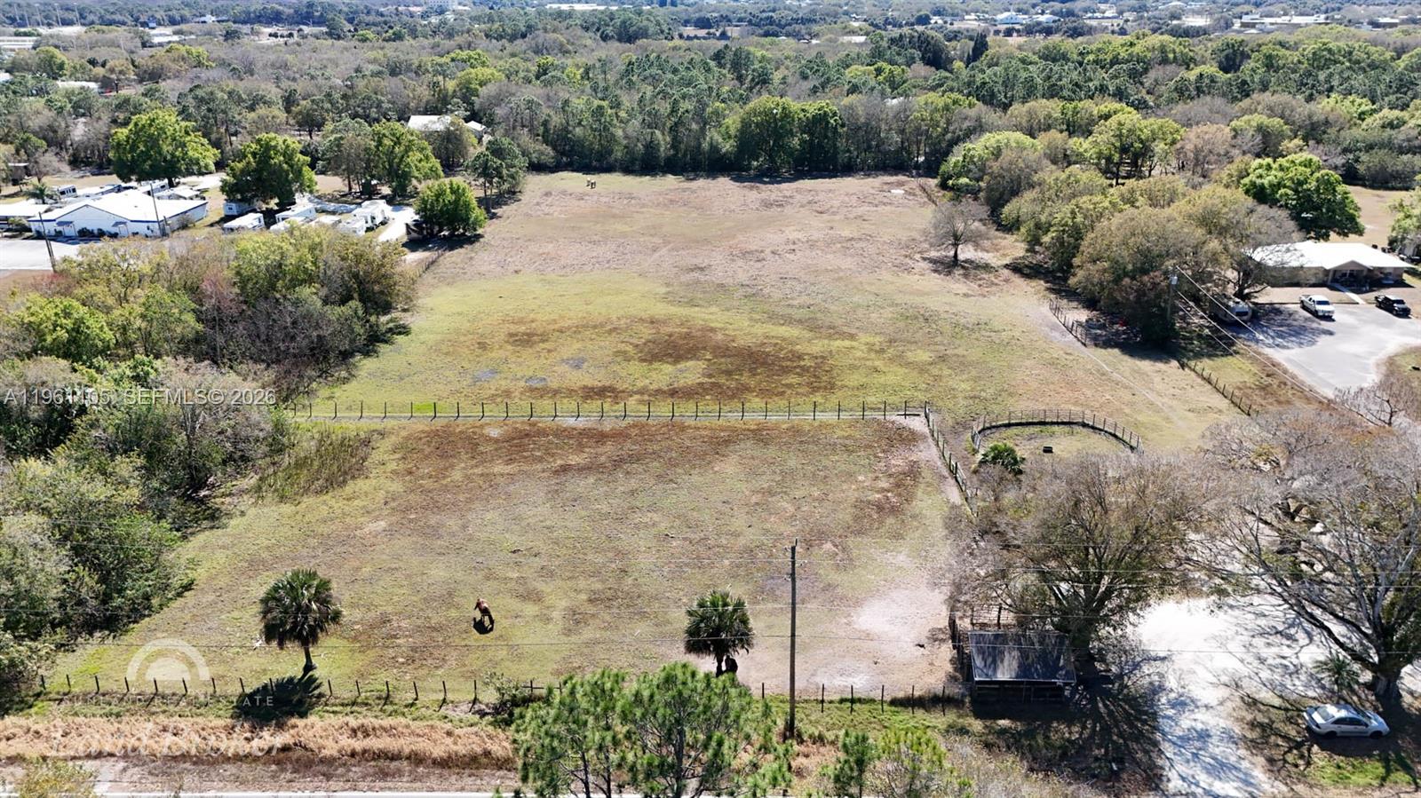 WHISPERING PINES - Land