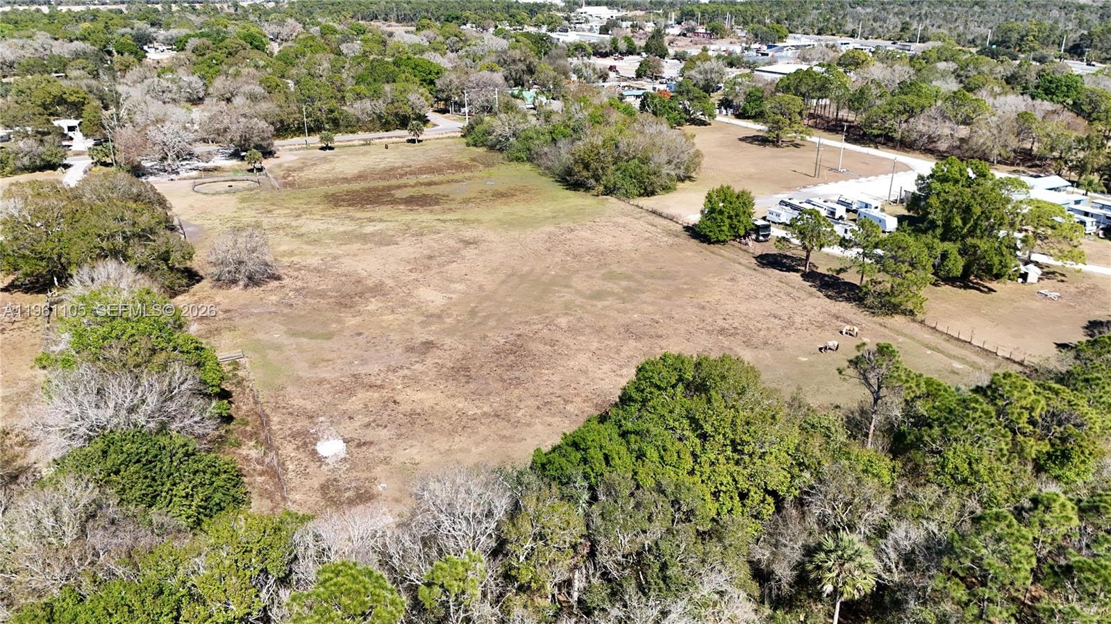 WHISPERING PINES - Land