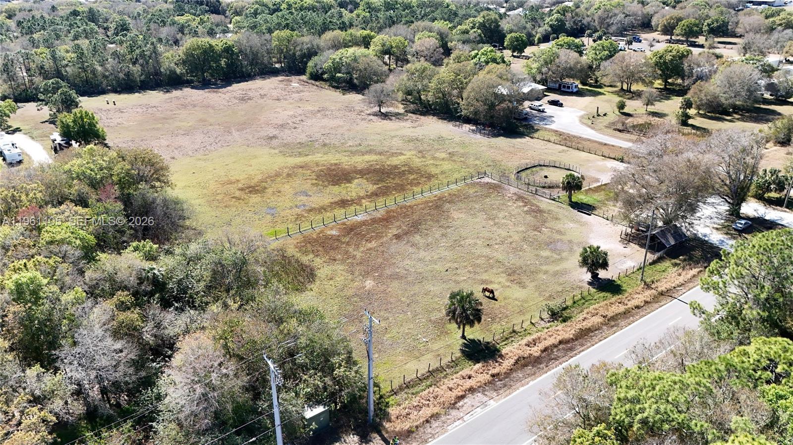 WHISPERING PINES - Land