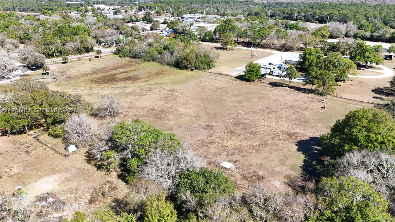 WHISPERING PINES - Land