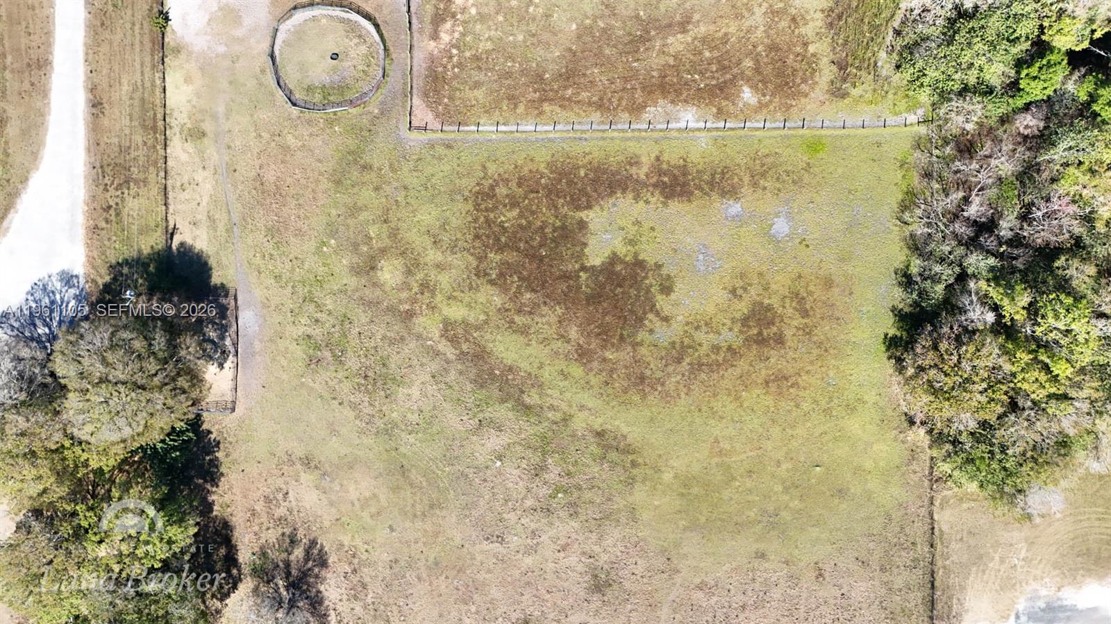 WHISPERING PINES - Land