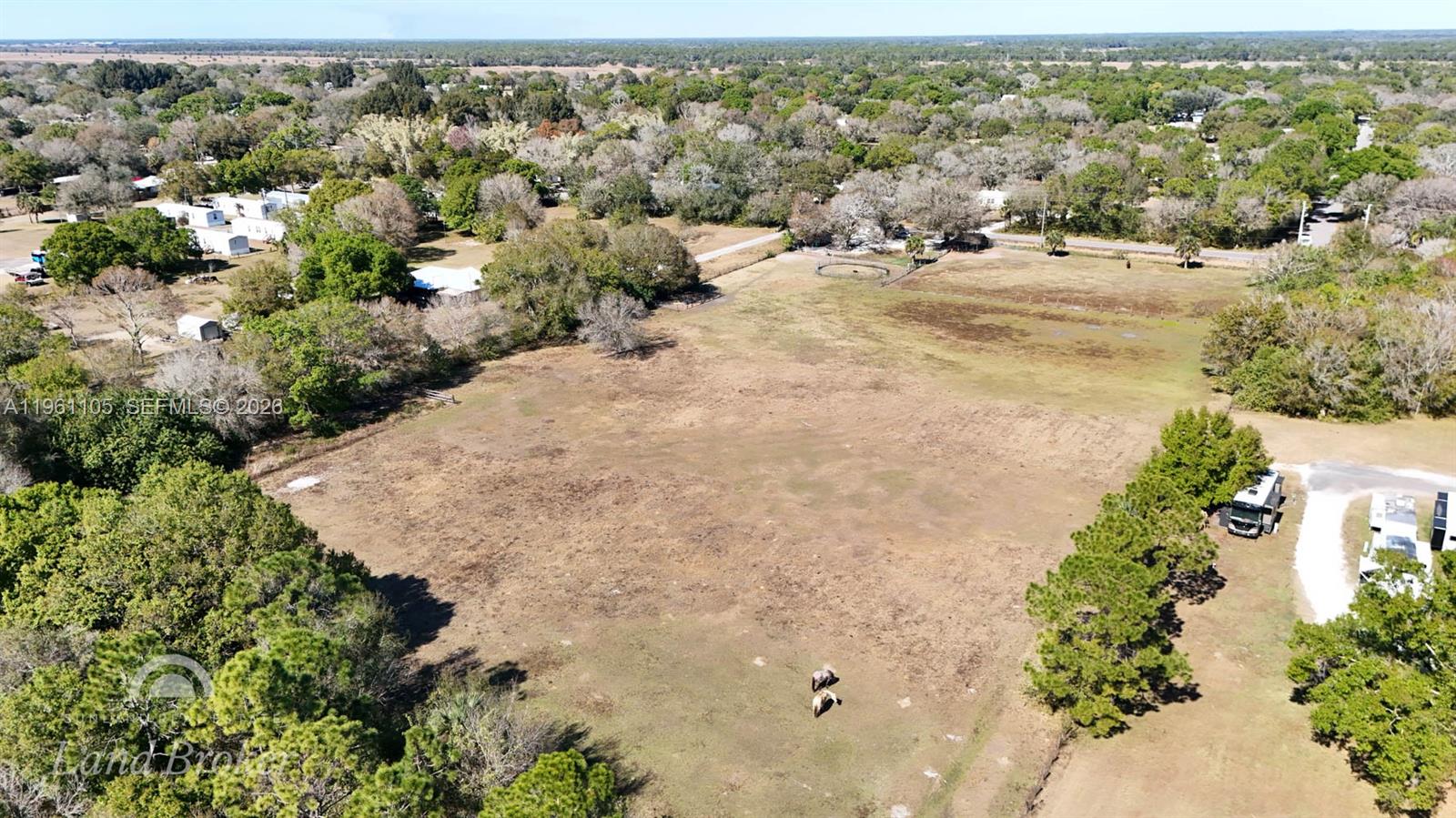 WHISPERING PINES - Land