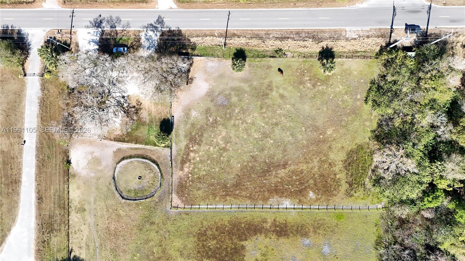 WHISPERING PINES - Land