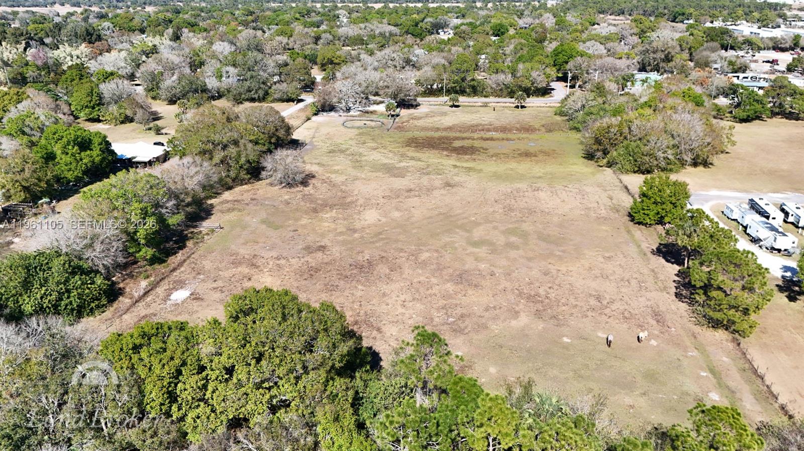 WHISPERING PINES - Land