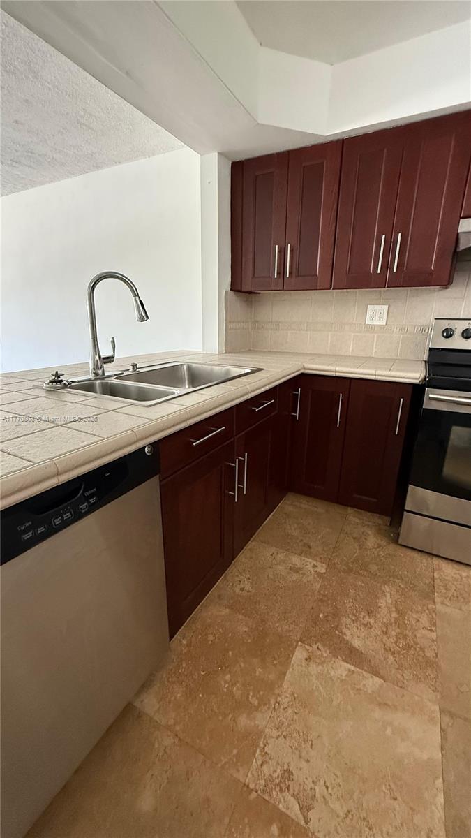 Rental Property at 1400 Ne 191st St 310, Miami, Broward County, Florida - Bedrooms: 1 
Bathrooms: 2  - $1,650 MO.
