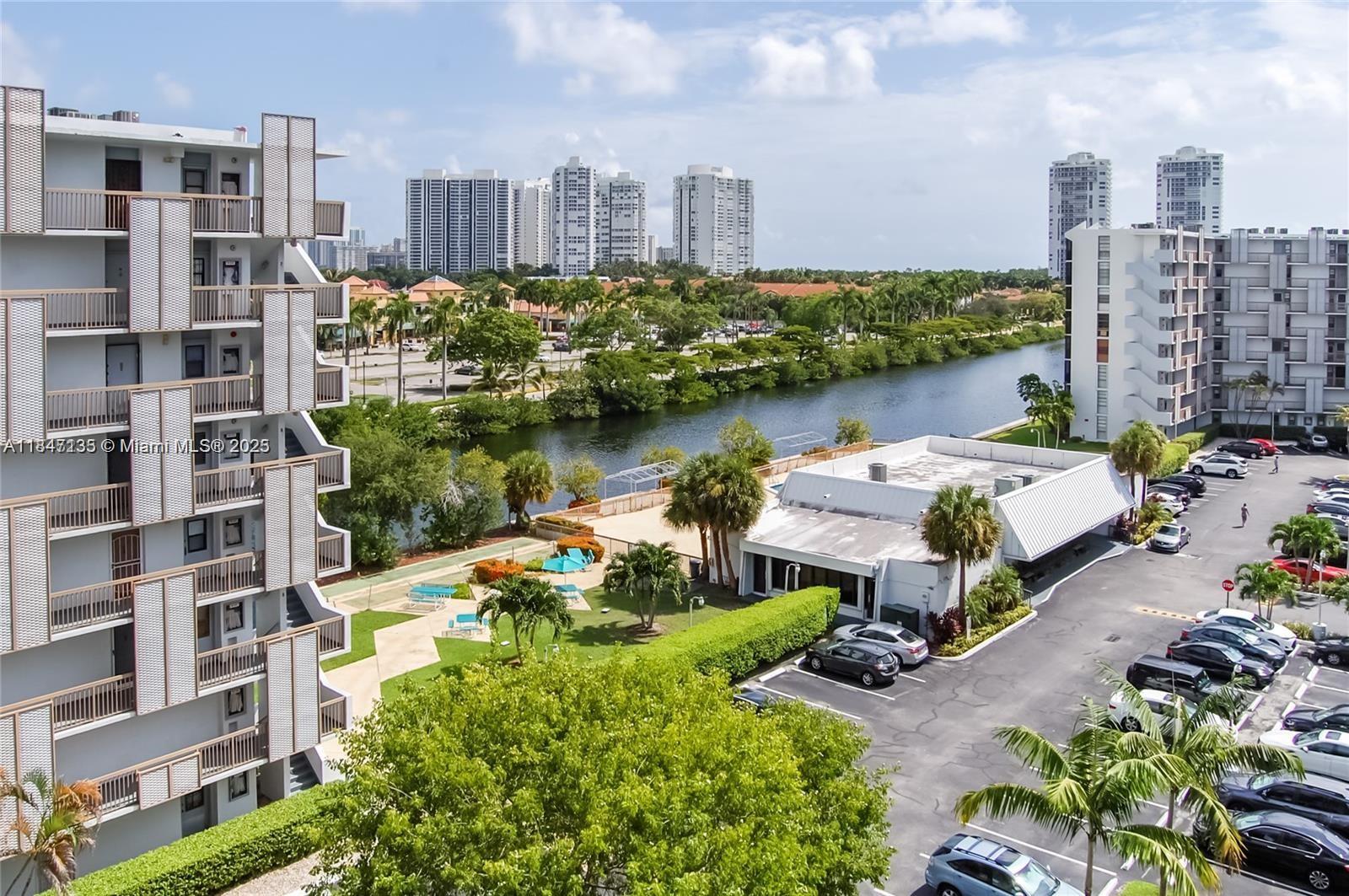 3401 N Country Club Dr 706