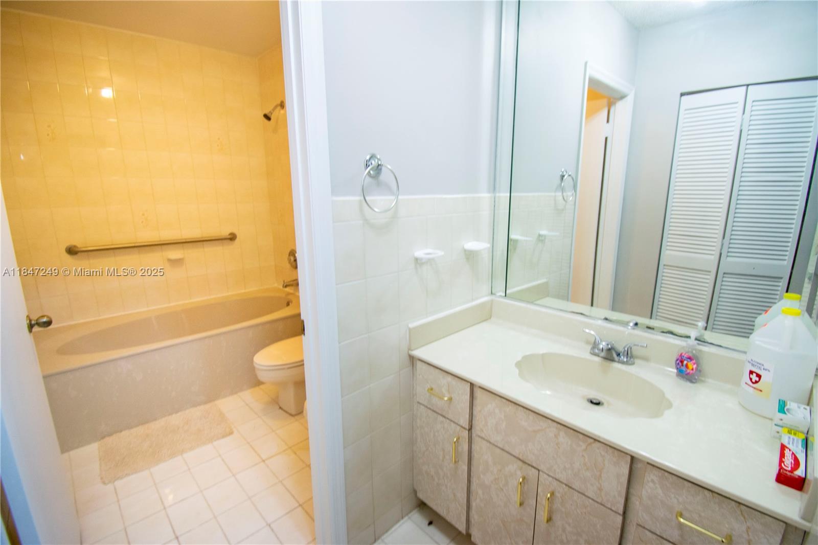 BIRD LAKES SOUTH SEC 2 - Residential