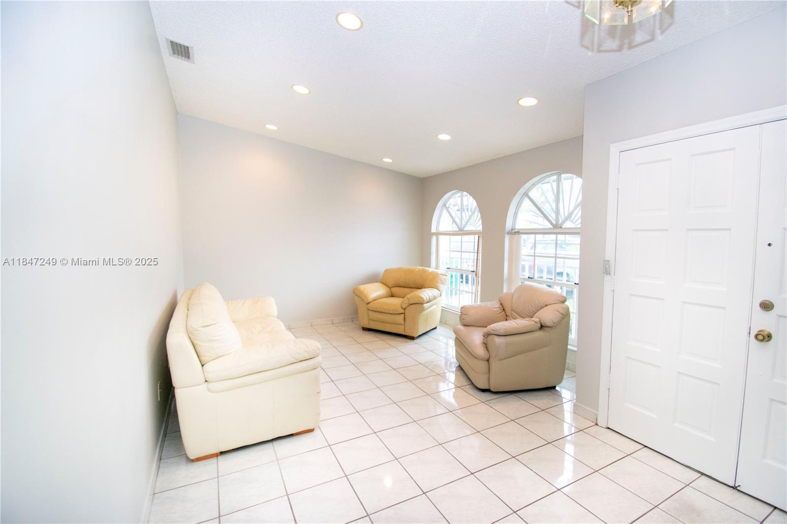 BIRD LAKES SOUTH SEC 2 - Residential