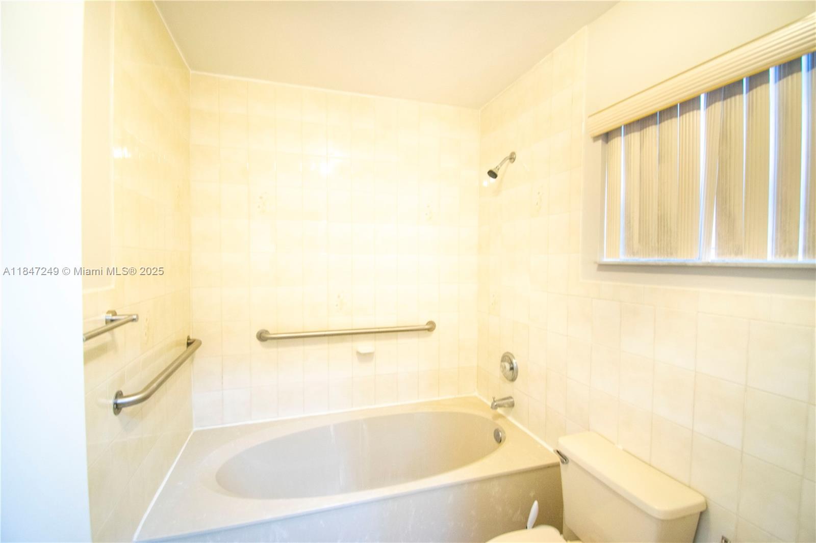 BIRD LAKES SOUTH SEC 2 - Residential