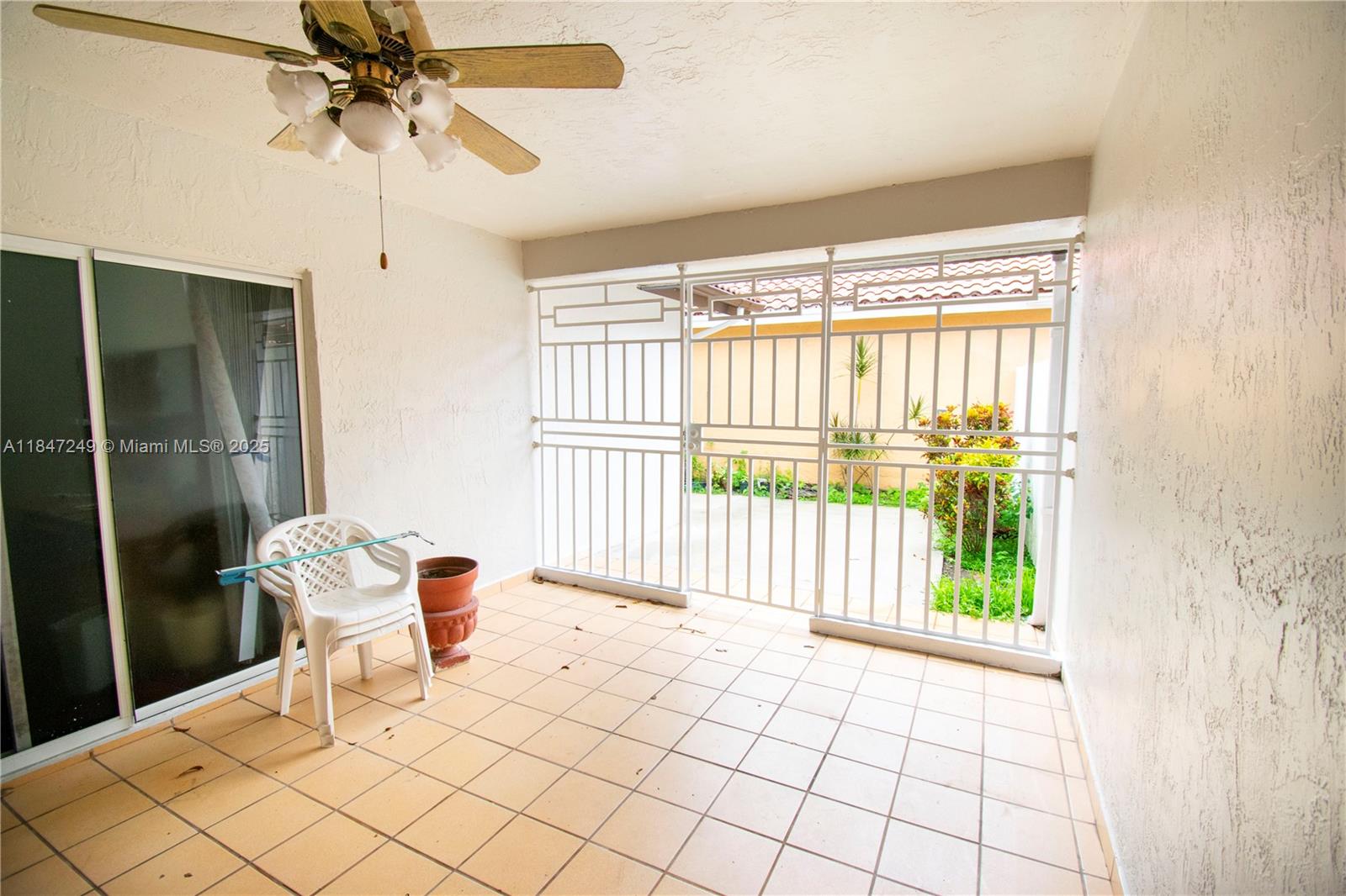 BIRD LAKES SOUTH SEC 2 - Residential