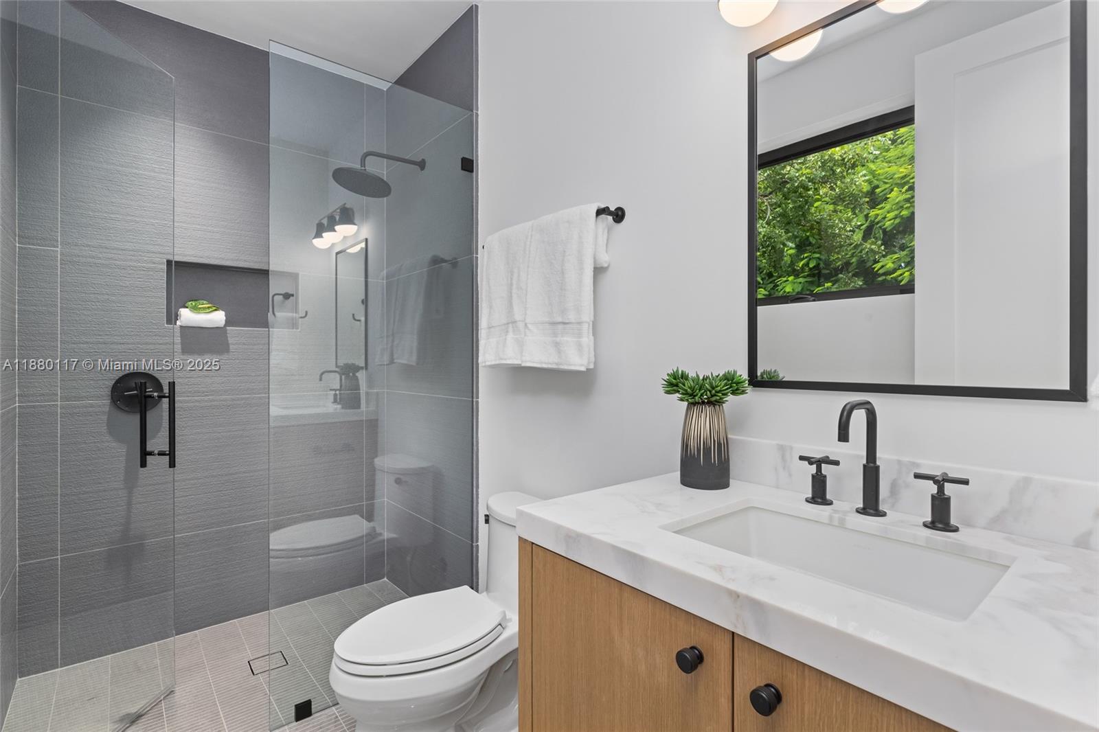AMD PL OF BONITA PARK - Residential