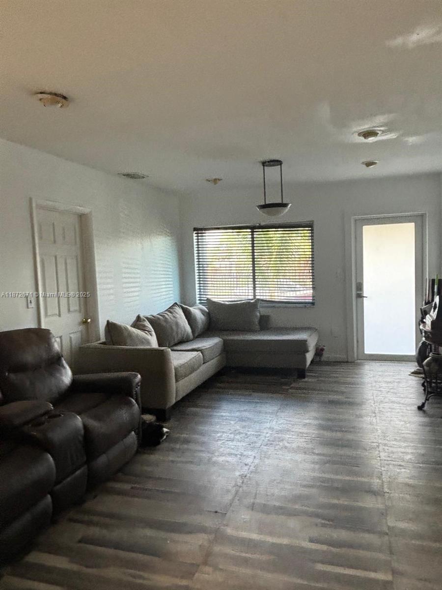 NEW SO MIAMI HEIGHTS SEC - Residential