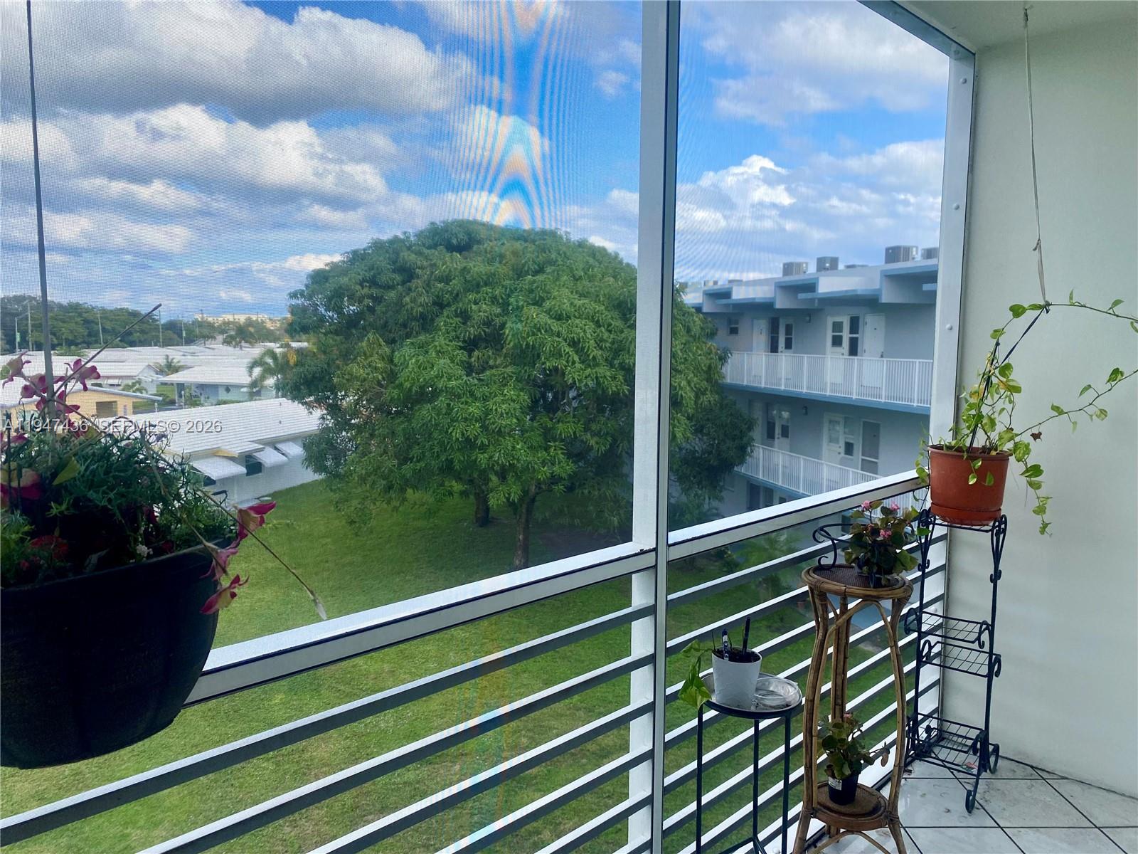 SHERIDAN LAKES CONDO APTS - Residential