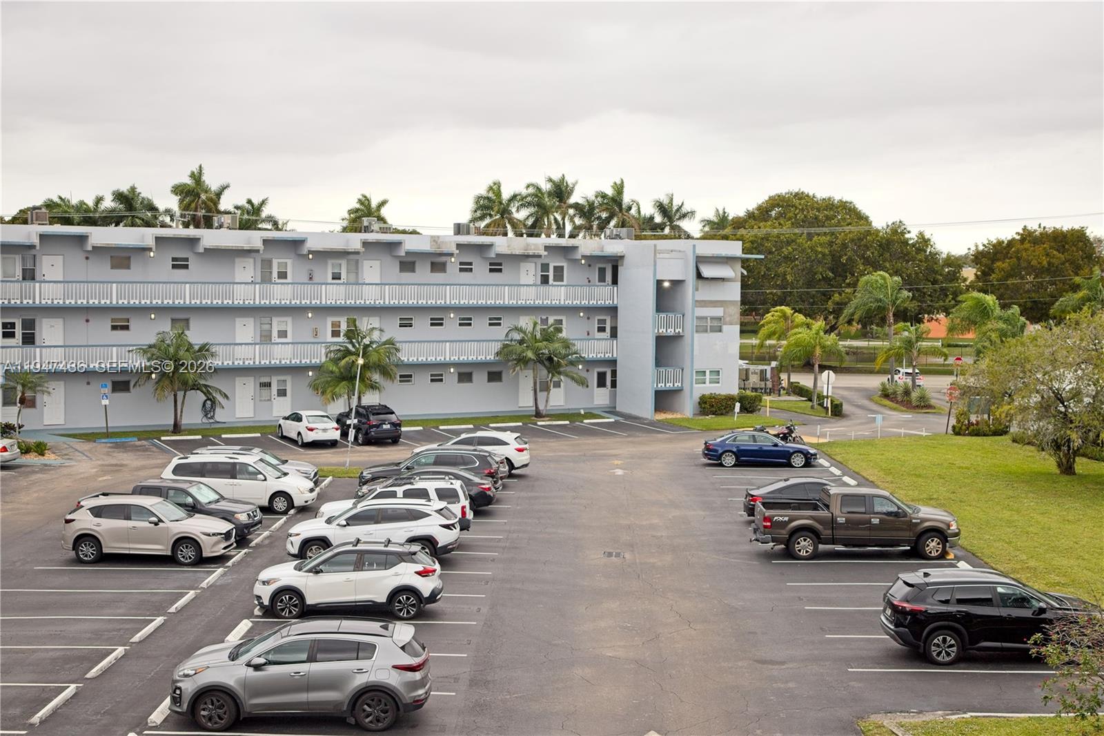 SHERIDAN LAKES CONDO APTS - Residential