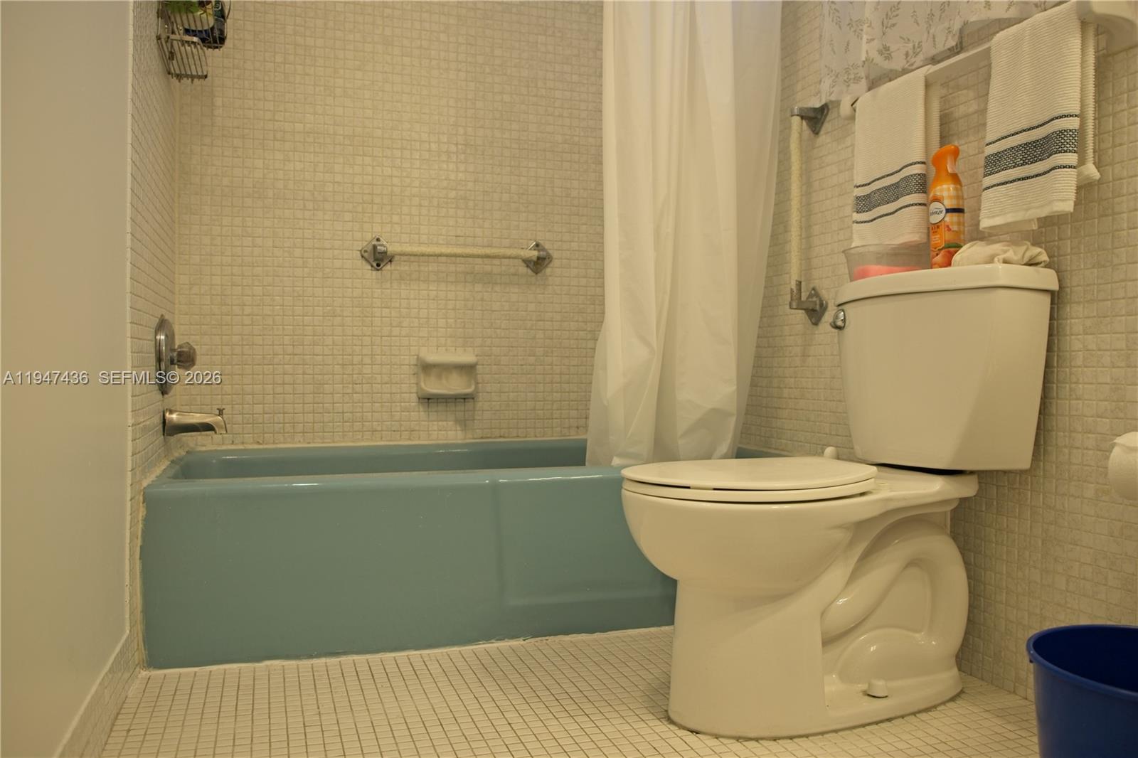 SHERIDAN LAKES CONDO APTS - Residential