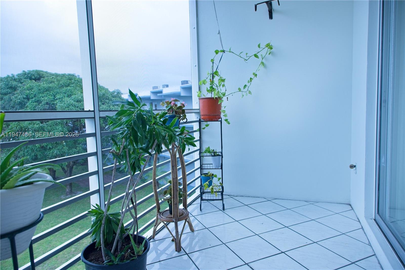 SHERIDAN LAKES CONDO APTS - Residential