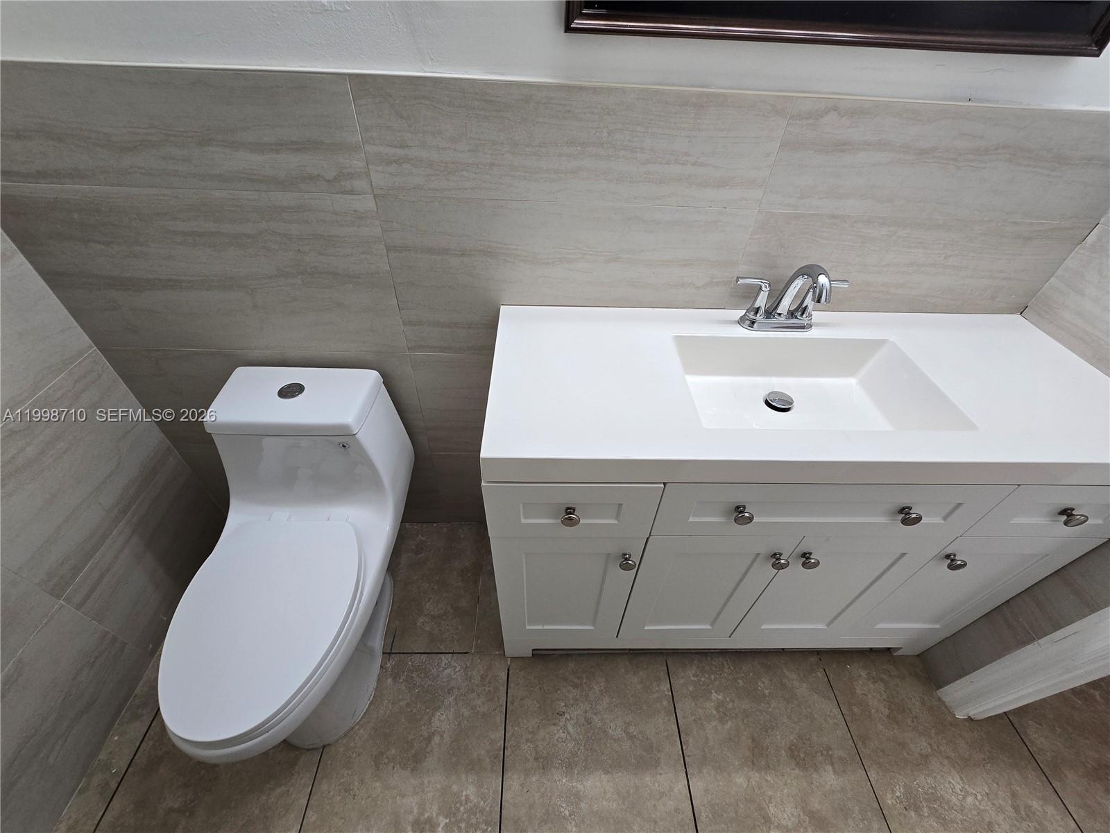 ISLAND VIEW - Residential Lease