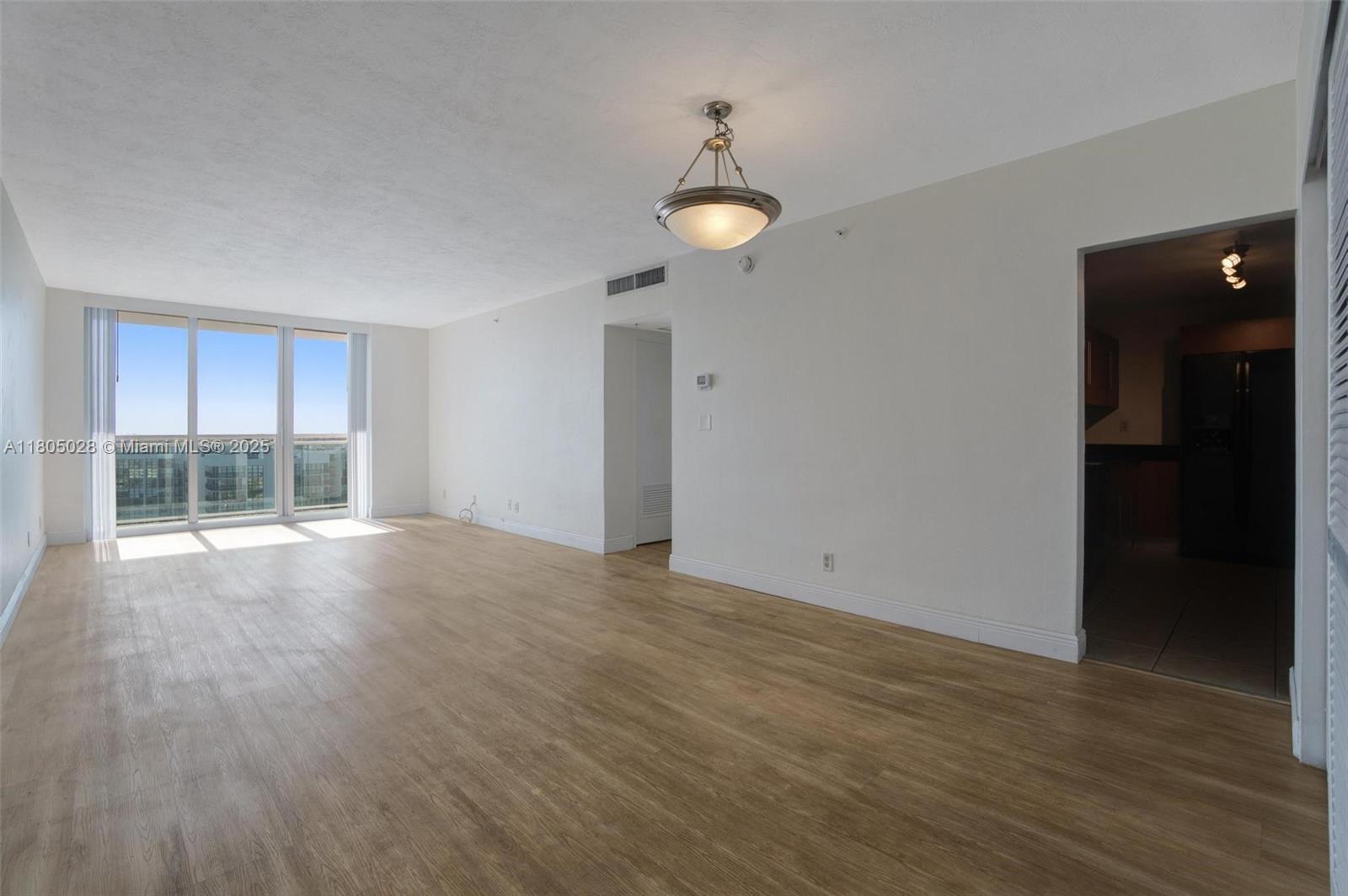 3000 S Ocean Dr 1112