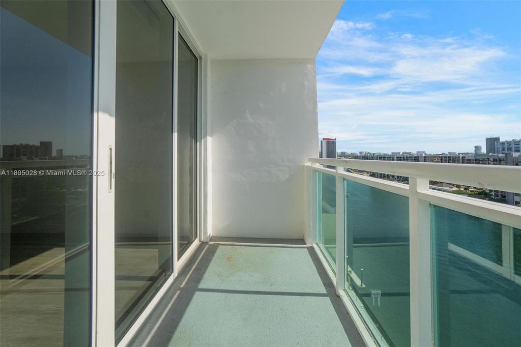 Photo of 3000 S Ocean Dr #1112, Hollywood, FL 33019 (MLS # A11805028)