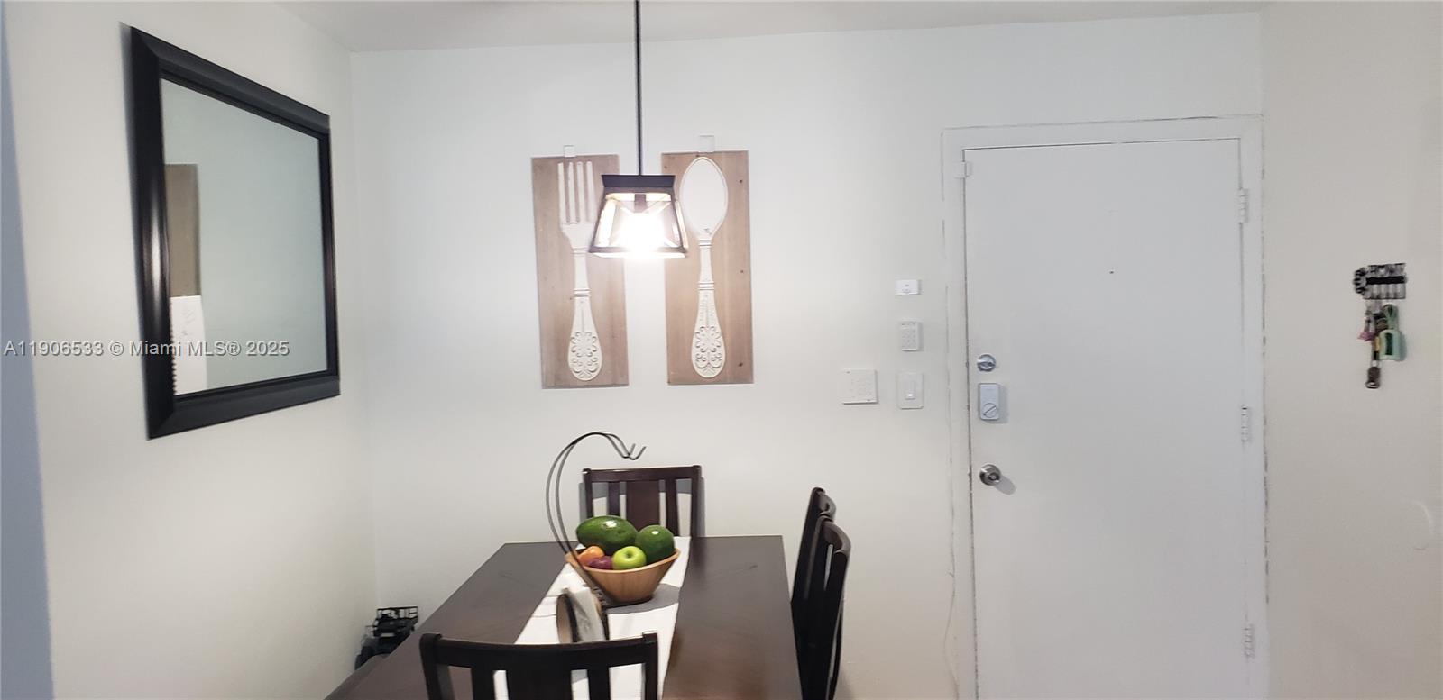 SUNSET PALMS WEST CONDO - Residential