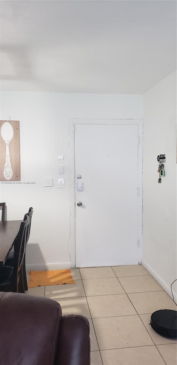 SUNSET PALMS WEST CONDO - Residential