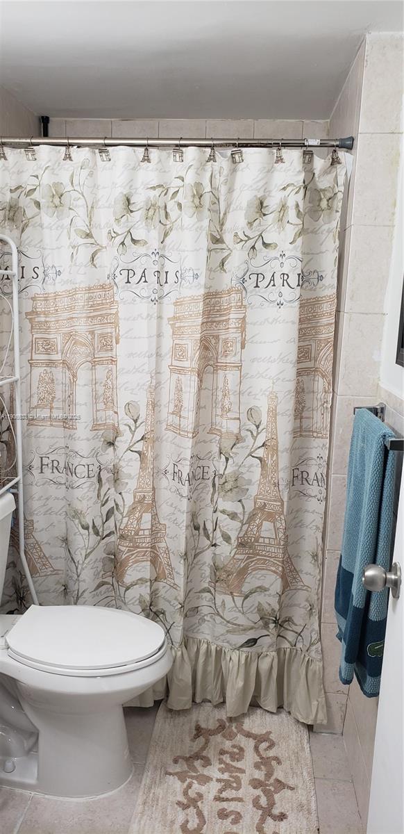 SUNSET PALMS WEST CONDO - Residential