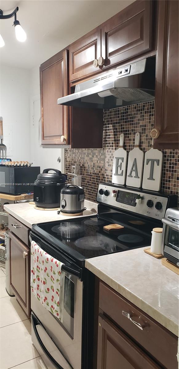 SUNSET PALMS WEST CONDO - Residential