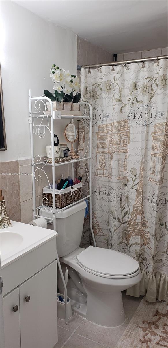 SUNSET PALMS WEST CONDO - Residential