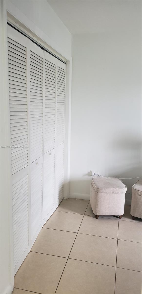 SUNSET PALMS WEST CONDO - Residential