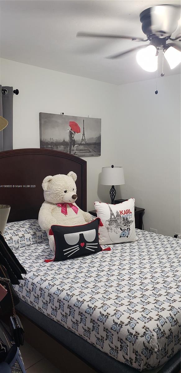 SUNSET PALMS WEST CONDO - Residential