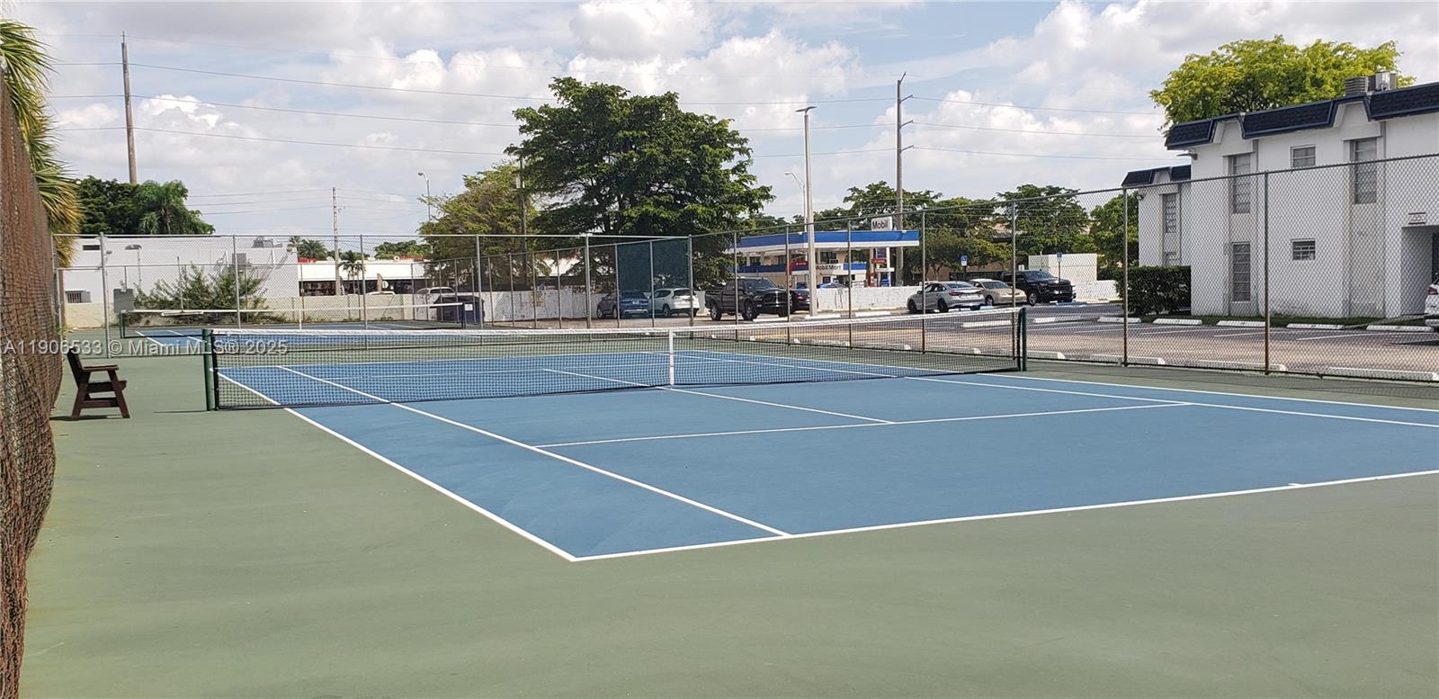 SUNSET PALMS WEST CONDO - Residential