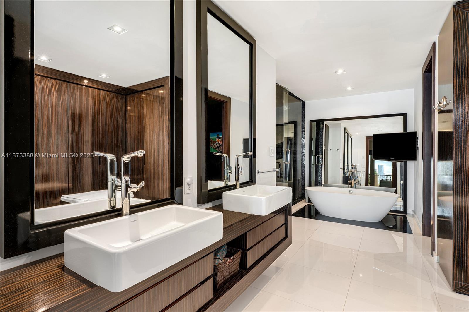 BAYVIEW FISHER ISL NO TWO - Residential