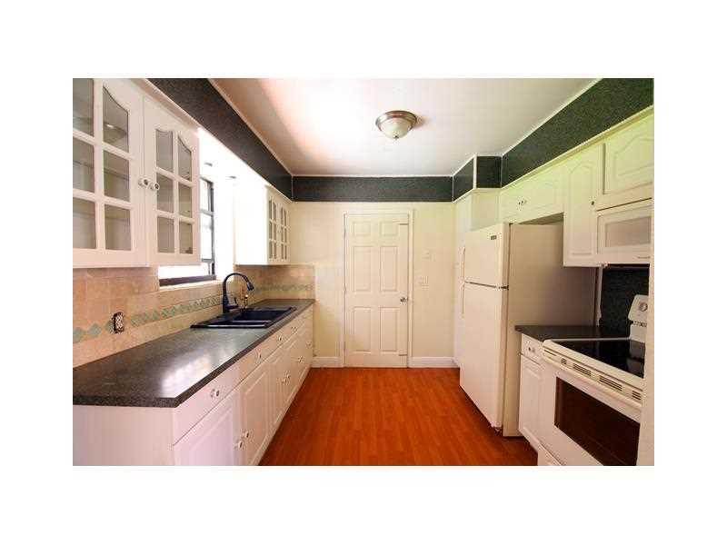 SUNSET MANOR - Residential