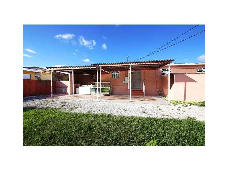 SUNSET MANOR - Residential