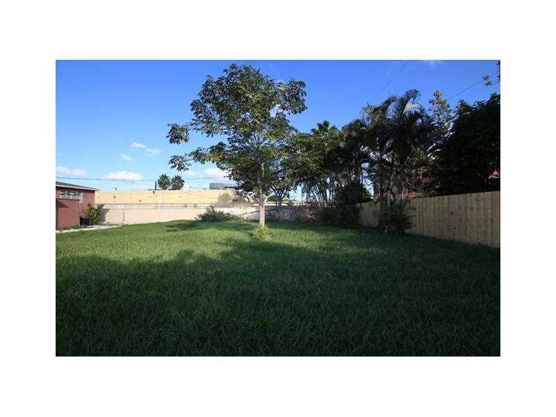 SUNSET MANOR - Residential