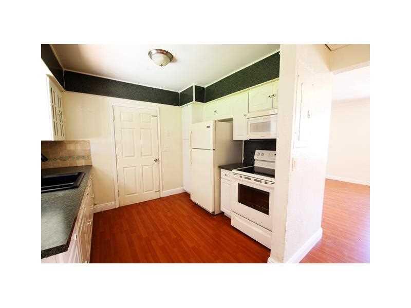 SUNSET MANOR - Residential