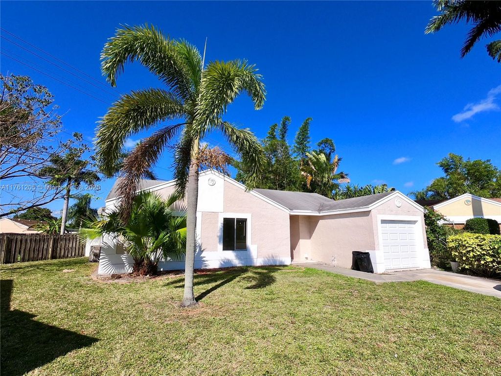Photo of 18766 Cloud Lake Cir, Boca Raton, FL 33496 (MLS # A11761205)