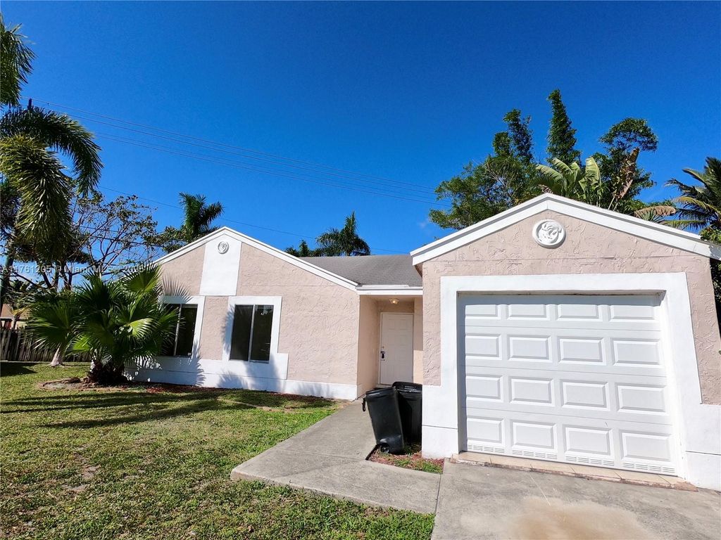Photo of 18766 Cloud Lake Cir, Boca Raton, FL 33496 (MLS # A11761205)