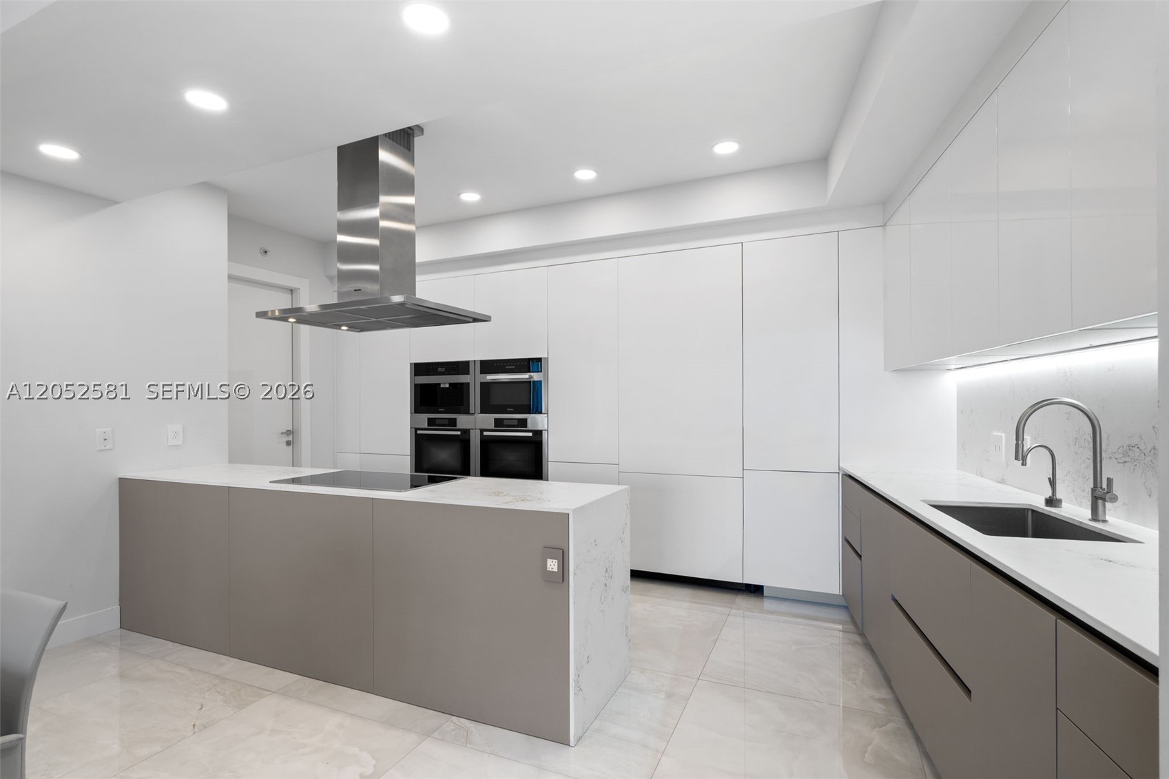 18201 Collins Ave 4606