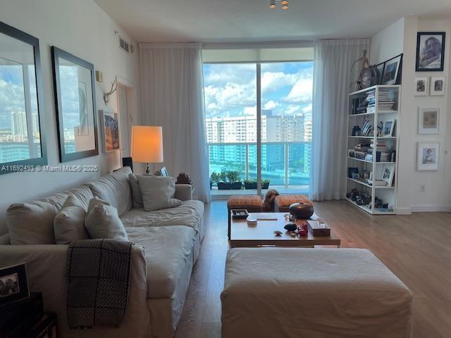 OCEAN MARINE YACHT CLUB C - Residential